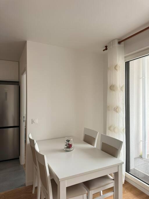 Appartement Moderne Avec Balcon Proche De Paris Aubervilliers Bagian luar foto