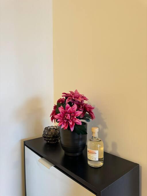 Appartement Moderne Avec Balcon Proche De Paris Aubervilliers Bagian luar foto