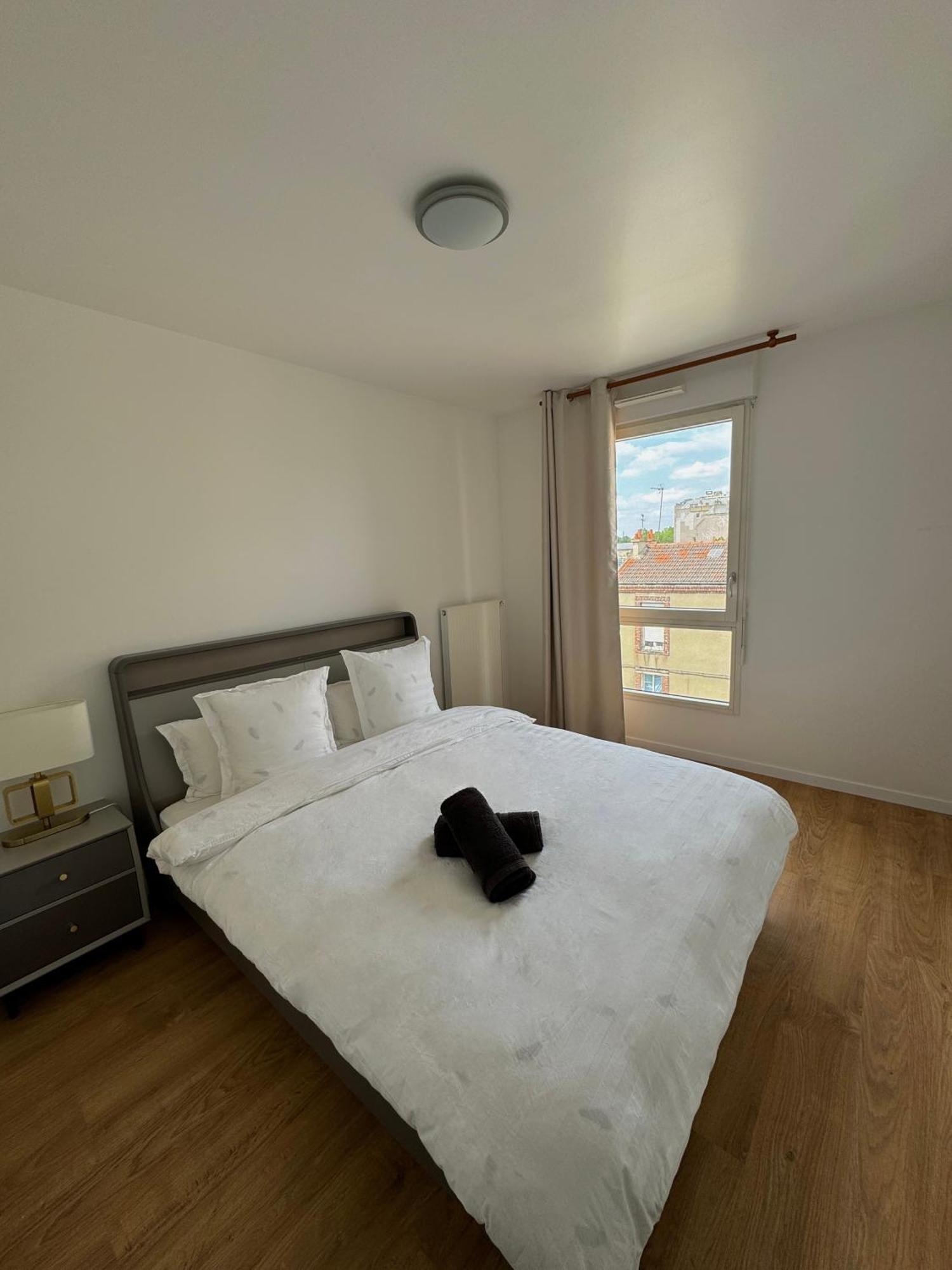 Appartement Moderne Avec Balcon Proche De Paris Aubervilliers Bagian luar foto